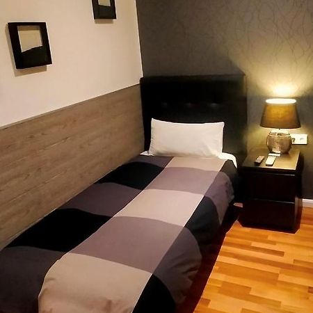 Single Rooms Madrid Eksteriør bilde